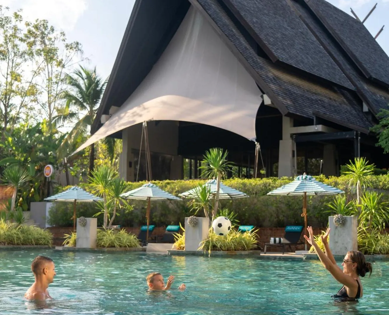 Resort Avani Plus Mai Khao Phuket Suites