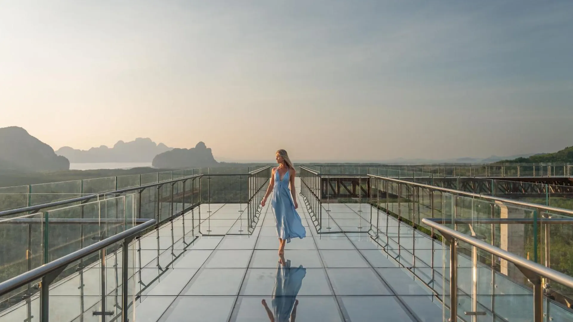 Avani Plus Mai Khao Phuket Suites 5*,